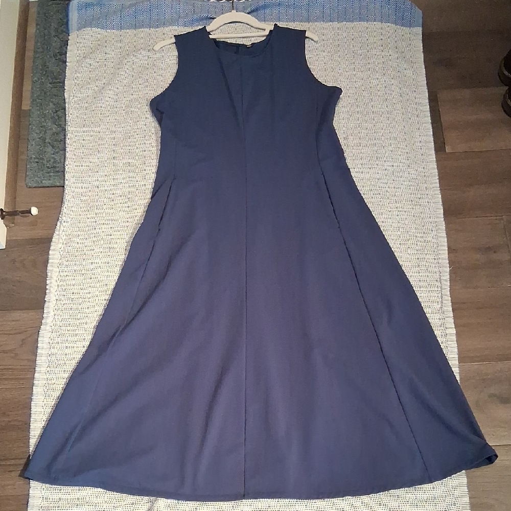 Uniqlo Sleeveless Ultra Light Nylon Blue Midi Dress Size Large Modest